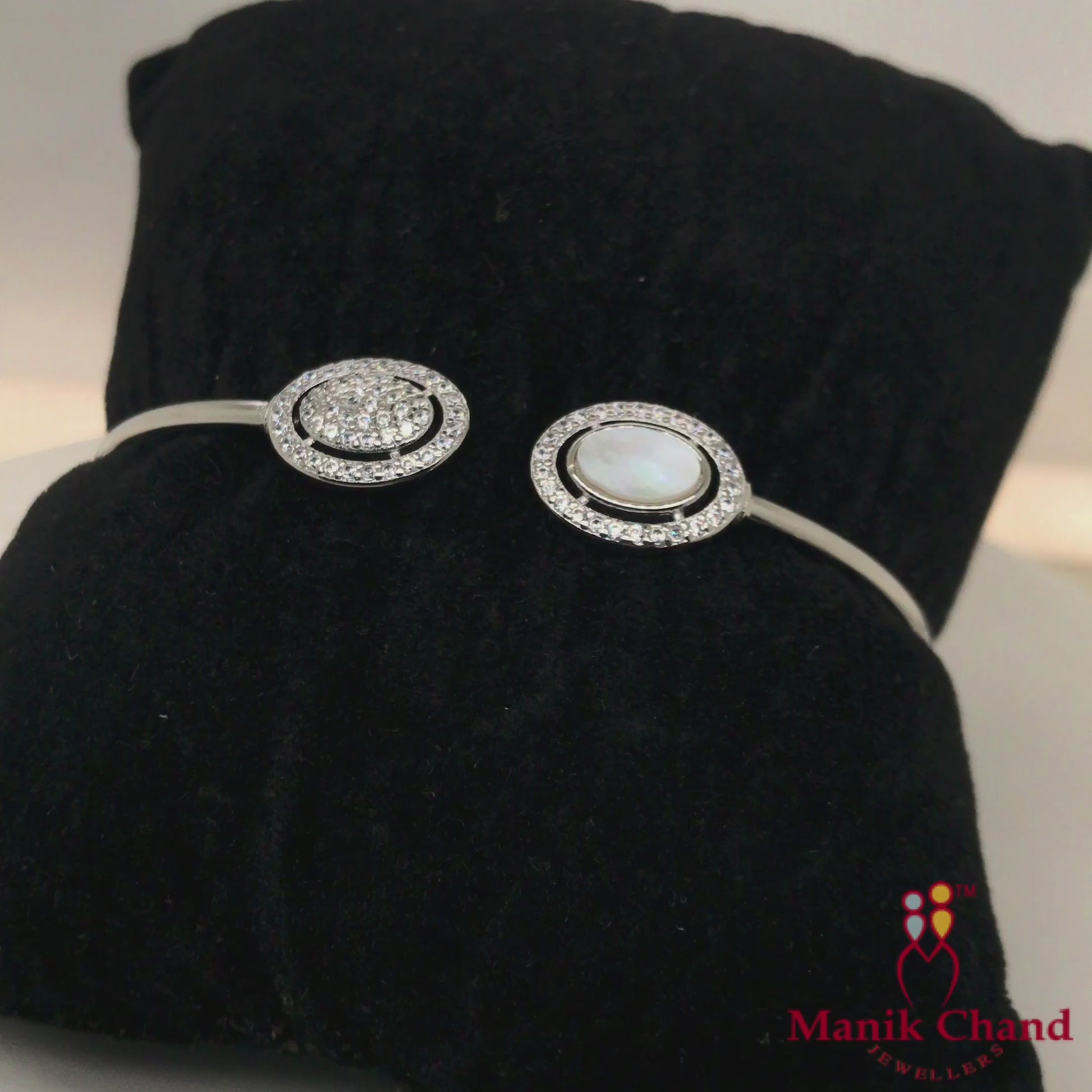 Infamous Stoned Bendable Bracelet | 925 Silver