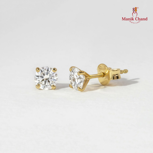 Timeless elegance Round Diamond Stud Earrings