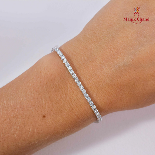 Luminous Round Diamond Tennis Bracelet in White Gold – 5ct