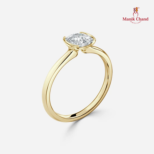 Luminary Embrace Two-Sided Hug Prong Diamond Ring