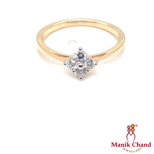 Classic Diamond Solitaire Cluster Ring