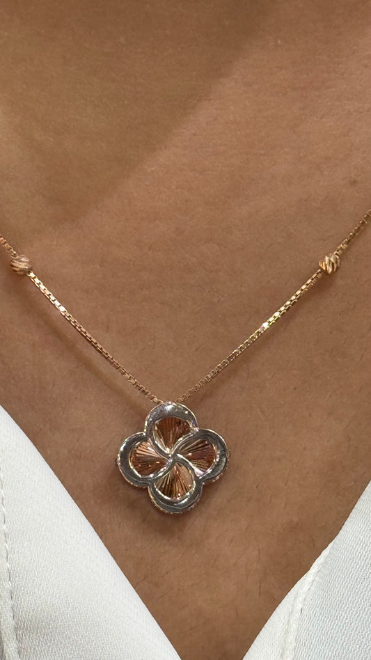 Van Cleef Élora Gold Chain – 18KT Elegance