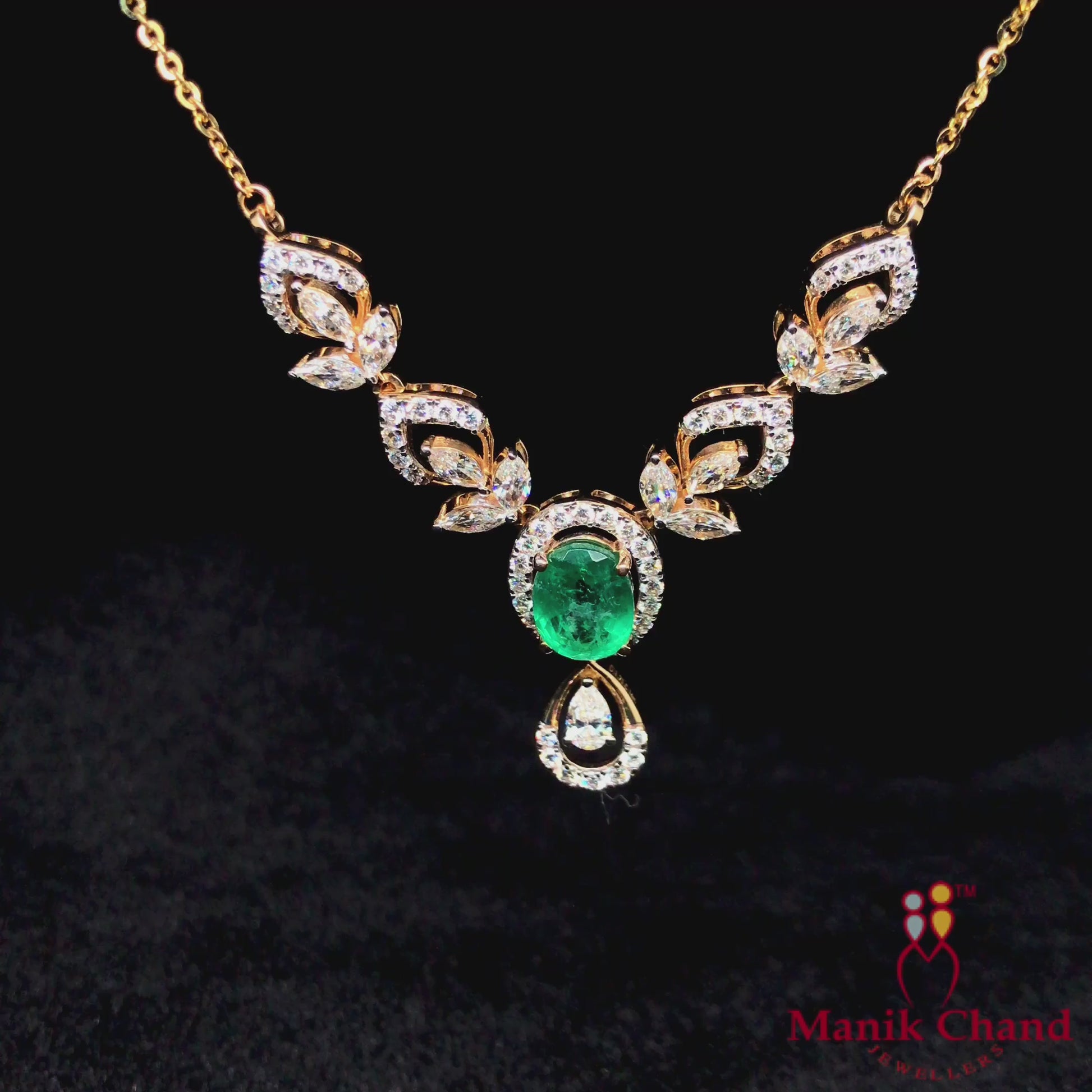 Emerald Diya Diamond necklace